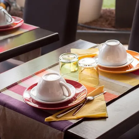 Отель Cote Patio Ним