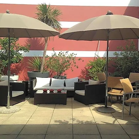 Cote Patio Ним